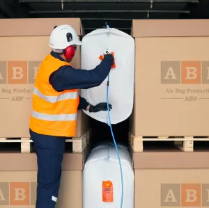 Rakományrögzítő megoldások - egyedi méret, biztonságos szállítás 